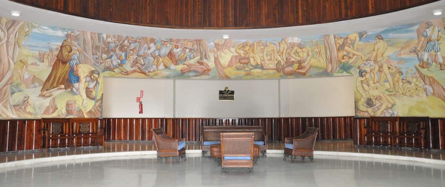 Sala histórica del Instituto Politécnico Loyola
